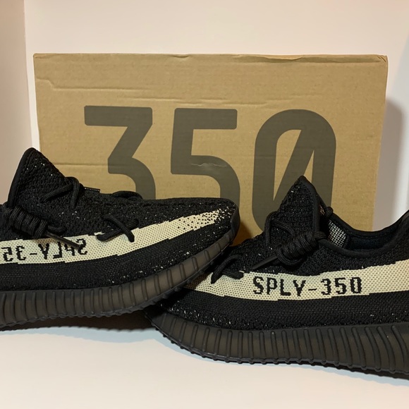 Yeezy 350 v2 Oreos - Picture 5 of 7